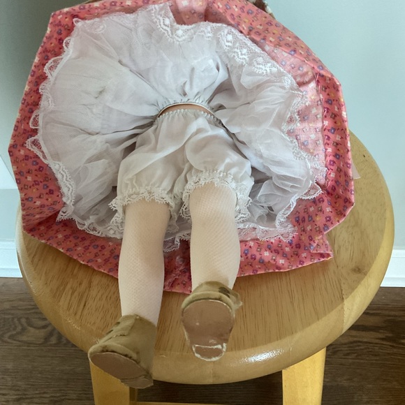 Madame Alexander McGuffey Ana doll - Picture 7 of 9